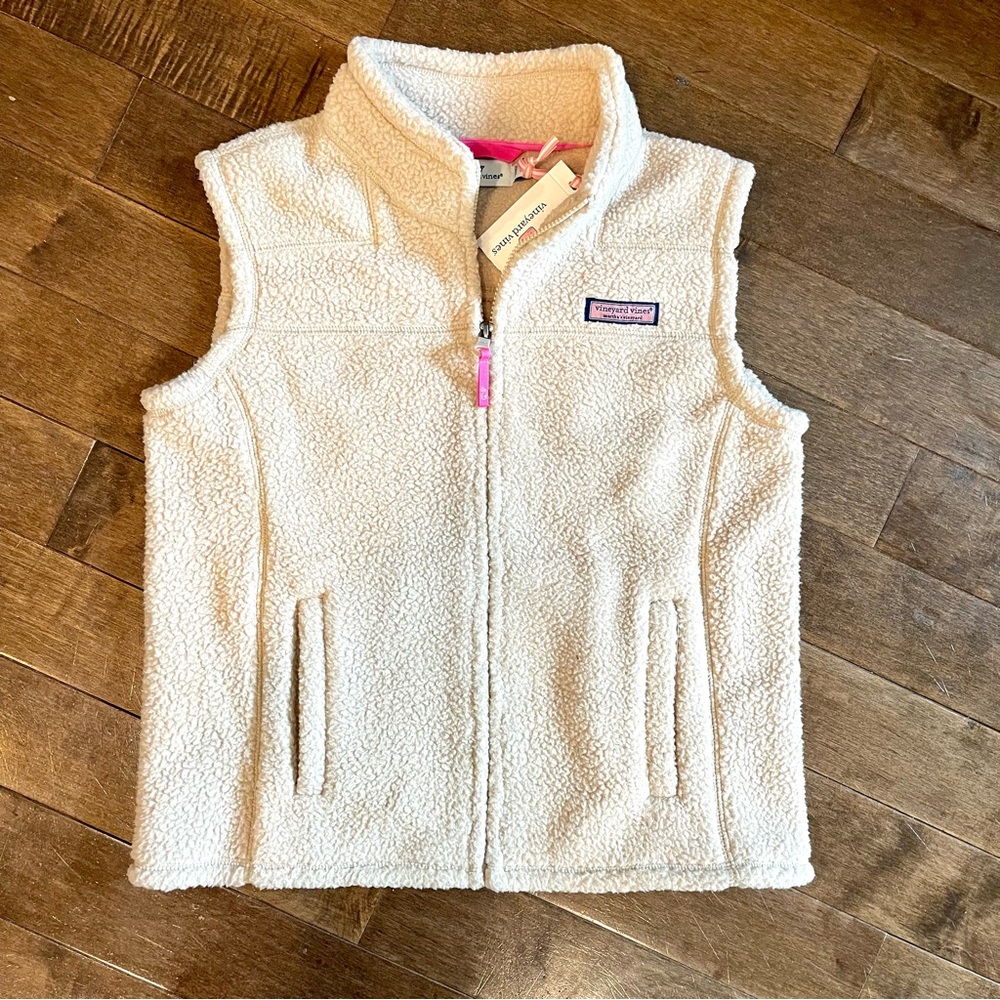 New withTags Vineyard Vines Girl’s Sherpa Vest Size Large (14)